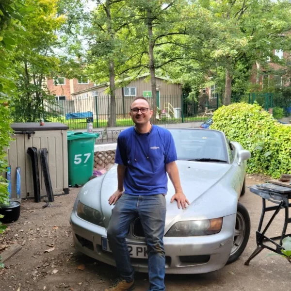tomcarsmall.webp